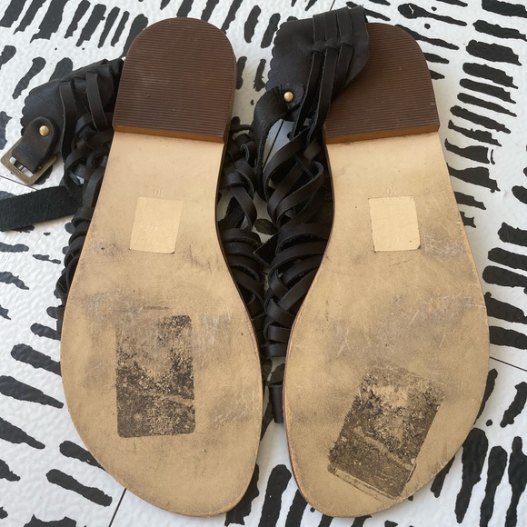 NYLA genuine black leather gladiator type sandal with buckle size 10 - Picture 4 of 7